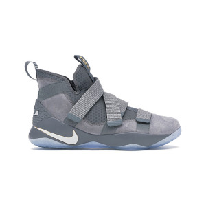 Lebron Zoom Soldier 11