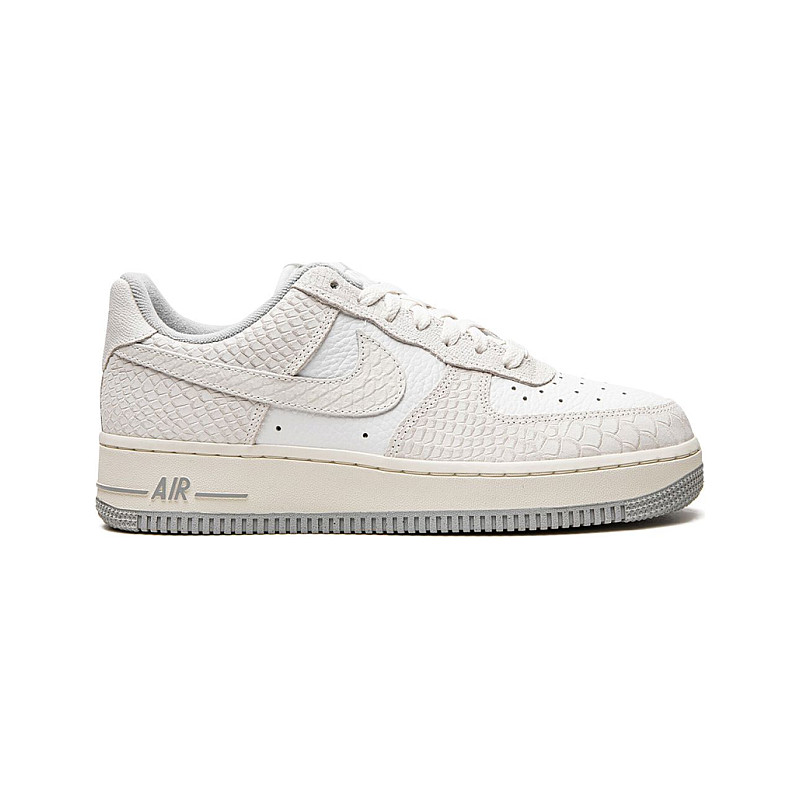 Nike Air Force 1 07 DX2678-100