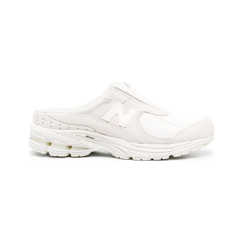 New Balance M2002RMQ M2002RMQ から 141,00 €