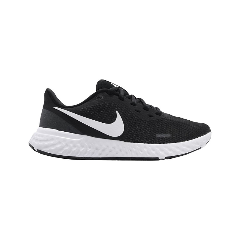 bq3207 nike revolution 5
