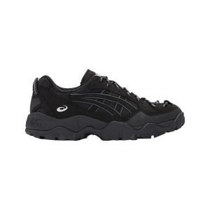 ASICS Gel Pickax Triple S Size 4 1203A746-001