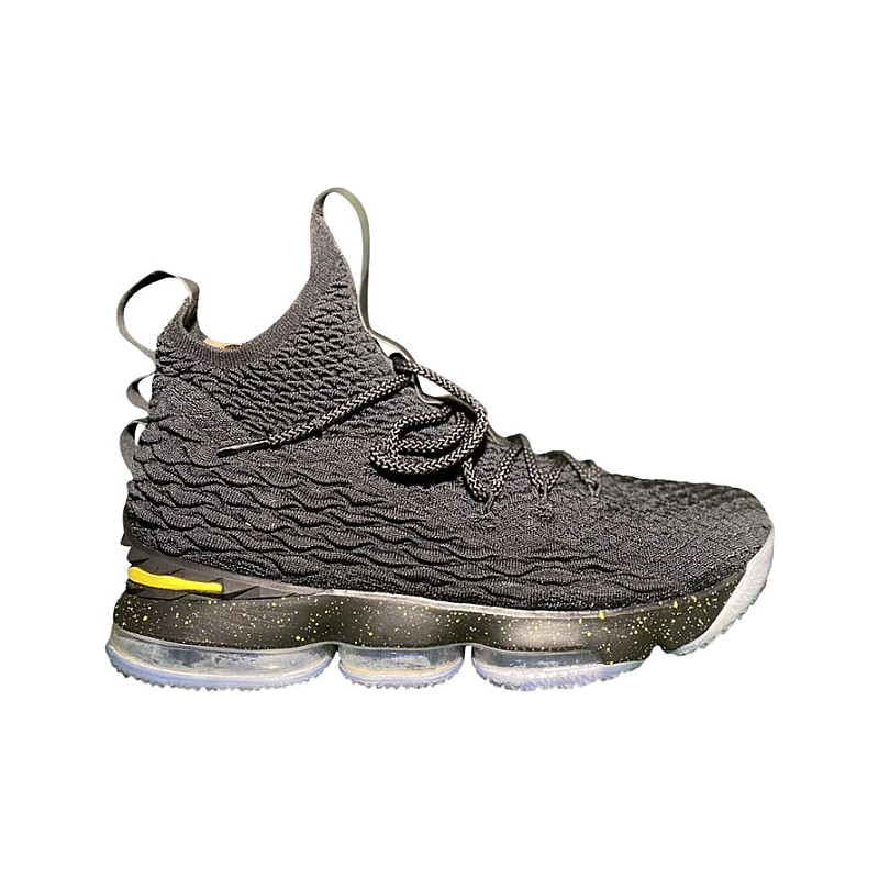 lebron 15 size 11
