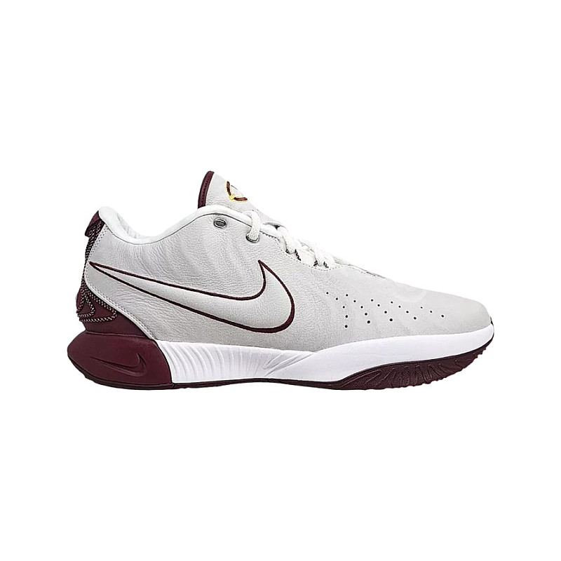 nike christ the king