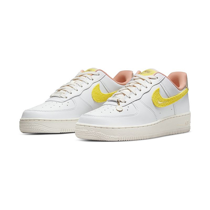 Nike Air Force 1 07 LX DV2183-100