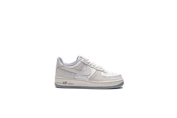 Nike Air Force 1 07 DX2678-100