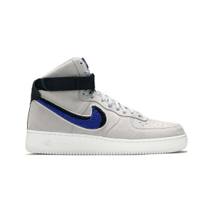 Air Force 1 07 LV8 Chenille Swoosh