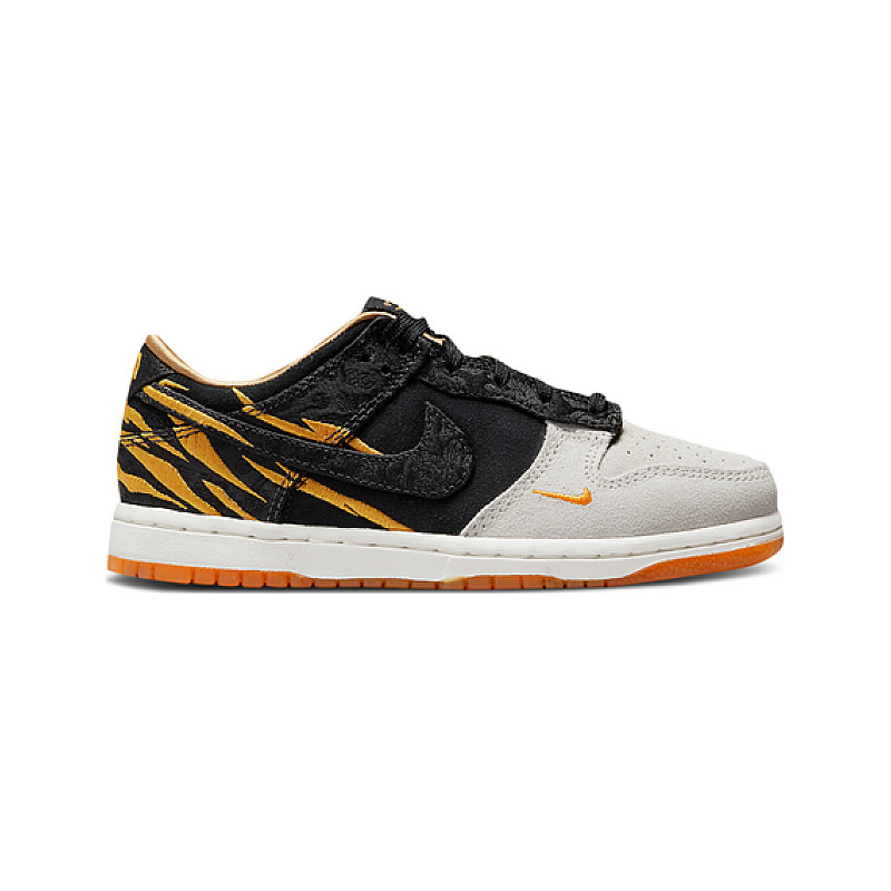Nike Dunk God Of Wealth DQ5352-001 from 67,00